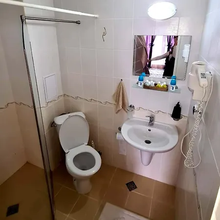 67 & 16 Rainbow Complex *