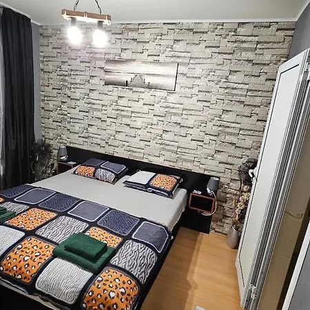 67 & 16 - Rainbow Complex Apartment