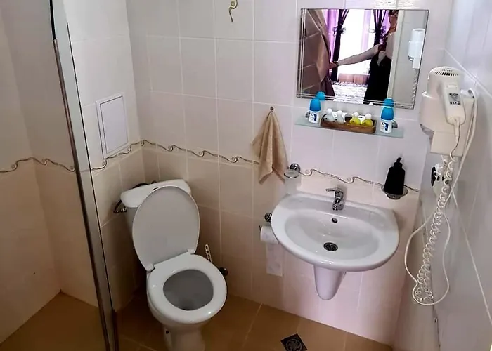 67 & 16 Rainbow Complex *