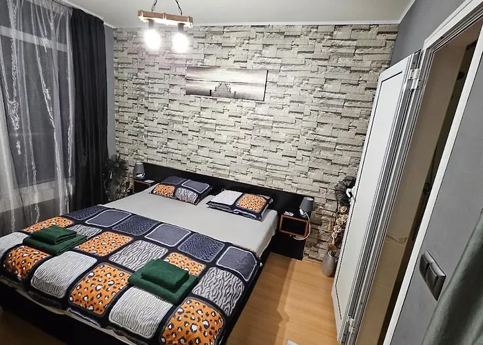 67 & 16 Rainbow Complex 公寓