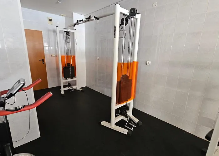 67 & 16 Rainbow Complex 公寓