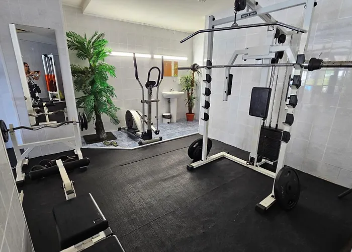 公寓 67 & 16 Rainbow Complex 阳光海滩