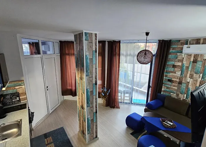 67 & 16 Rainbow Complex 公寓 阳光海滩