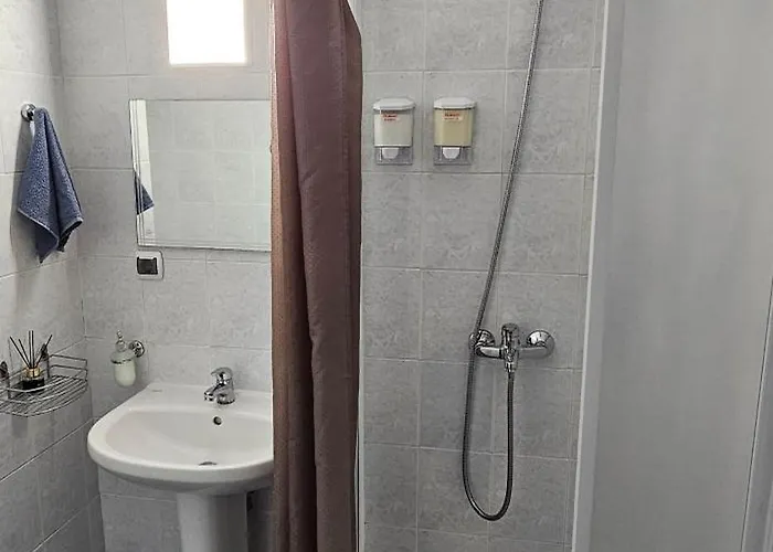 67 & 16 Rainbow Complex * 阳光海滩