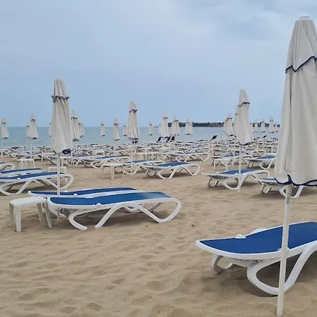 Apartament 67 & 16 Rainbow Complex