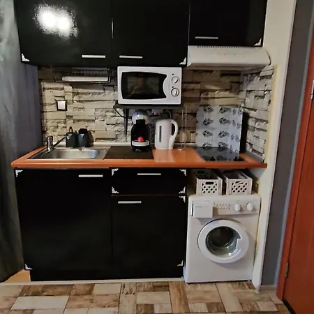 67 & 16 Rainbow Complex アパート サニービーチ