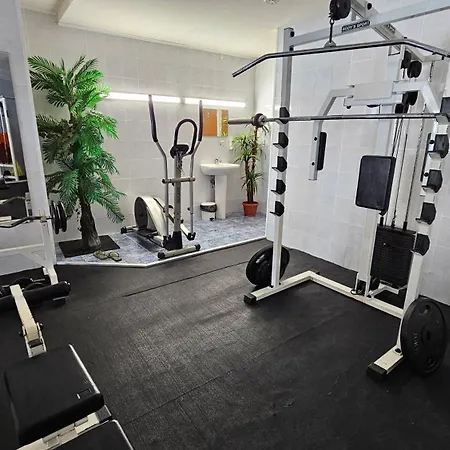 アパート 67 & 16 Rainbow Complex サニービーチ